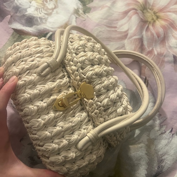 Elegant Jana Vintage Cream Woven Handbag - Picture 10 of 13